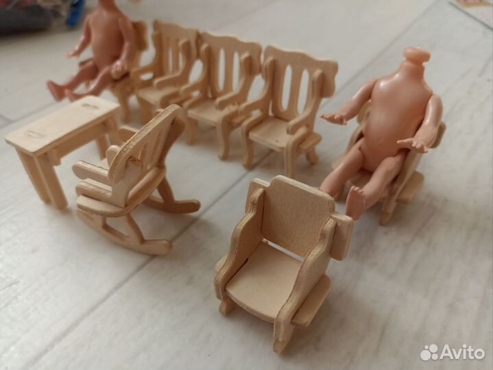 Деревянная мебель для кукол