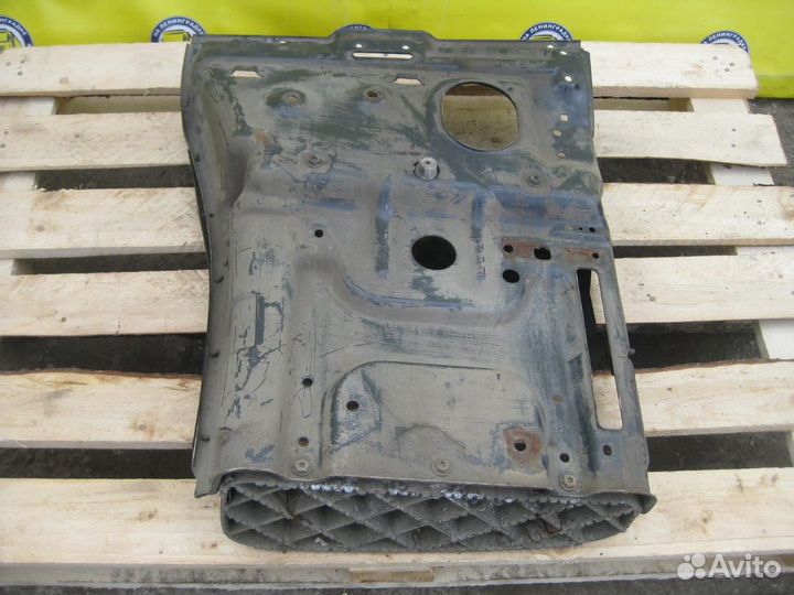 Корпус подножки левый 1515193 scania, 4 - series