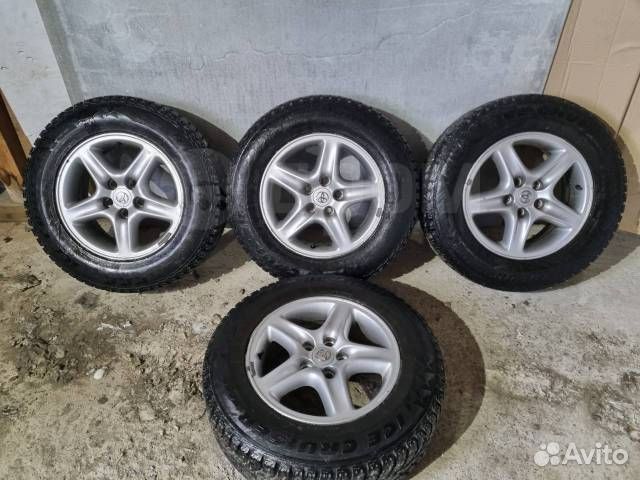 Bridgestone Ice Cruiser 5000 215/70 R16 100T