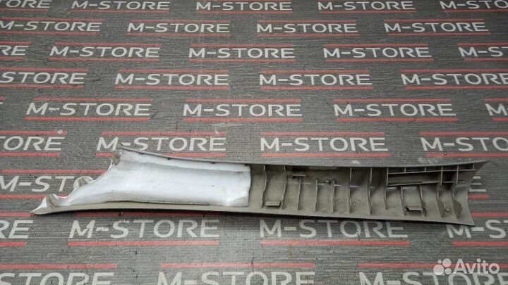 Обшивка стойки передняя правая Mercedes-Benz