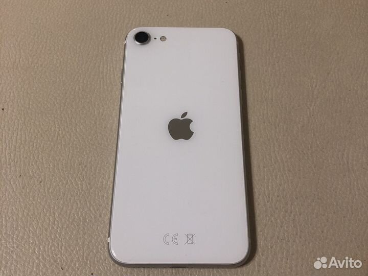 Телефон iPhone se 2020