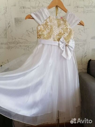 Платье нарядное