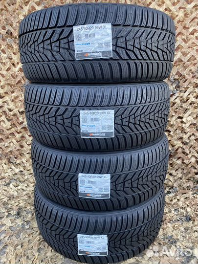 Hankook Winter I'Cept Evo 3 W330 245/40 R20 99W