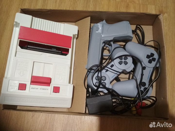 Игровая приставка 