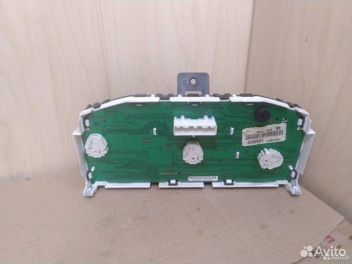 Панель приборов (щиток) Nissan Tiida C11