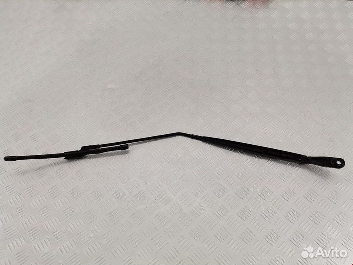 Щеткодержатель (поводок стеклоочистителя, дворник)