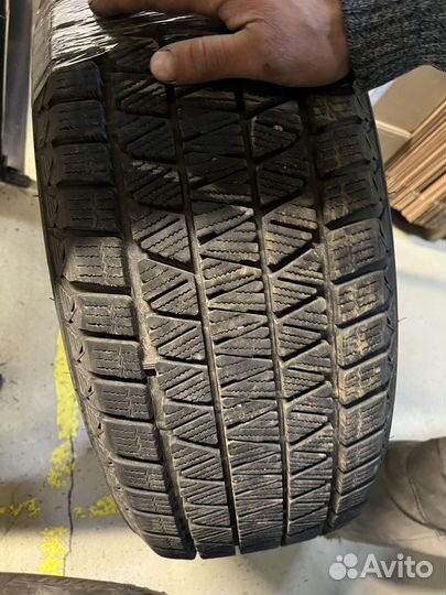 Bridgestone Blizzak DM-V3 235/55 R18