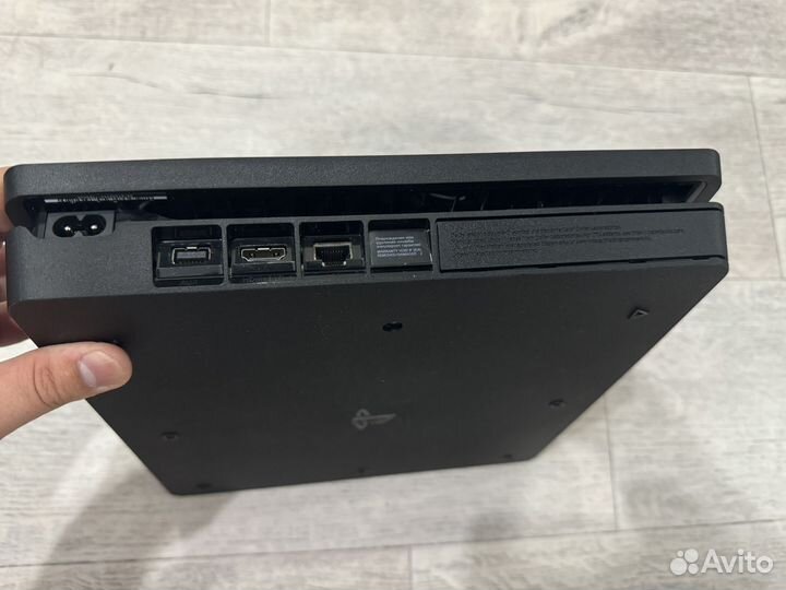 Продаю ps4 slim 500 гб