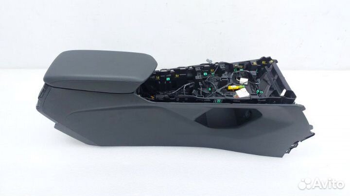 Б/У Б/У Центральная консоль Состояние отличное