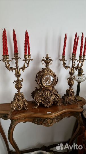Часы с канделябрами