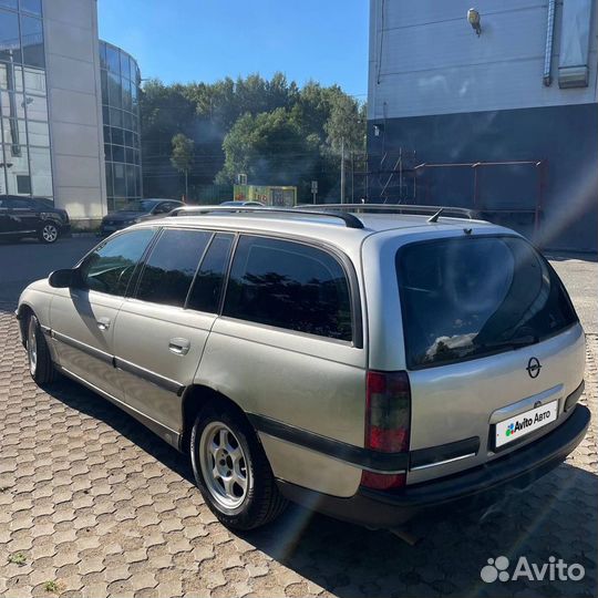 Opel Omega 2.0 МТ, 1999, 287 000 км