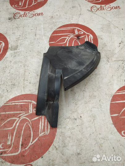 Декоративная накладка торпедо правая Infiniti Fx35