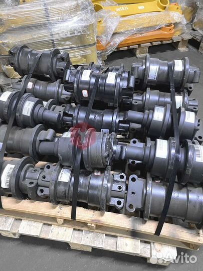 Каток поддерживающий Doosan 290LC-V V2270-6126V
