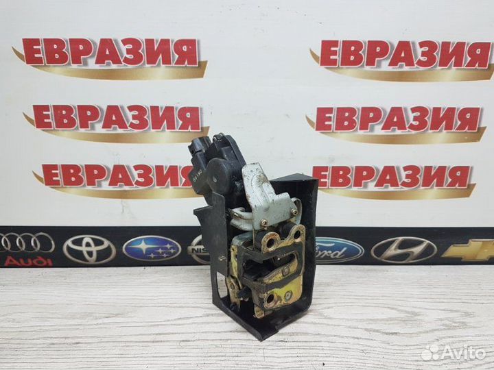 Замок двери задний левый Kia Rio DC 2001