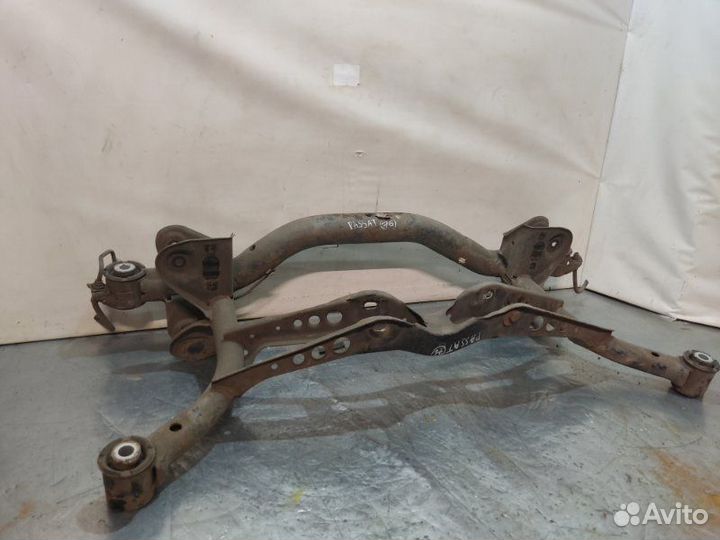 Балка подвески задняя Volkswagen Passat B6 BSE