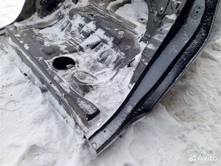 Крыло заднее левое Toyota Camry