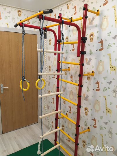 Шведские стенки новые (турник съёмный)