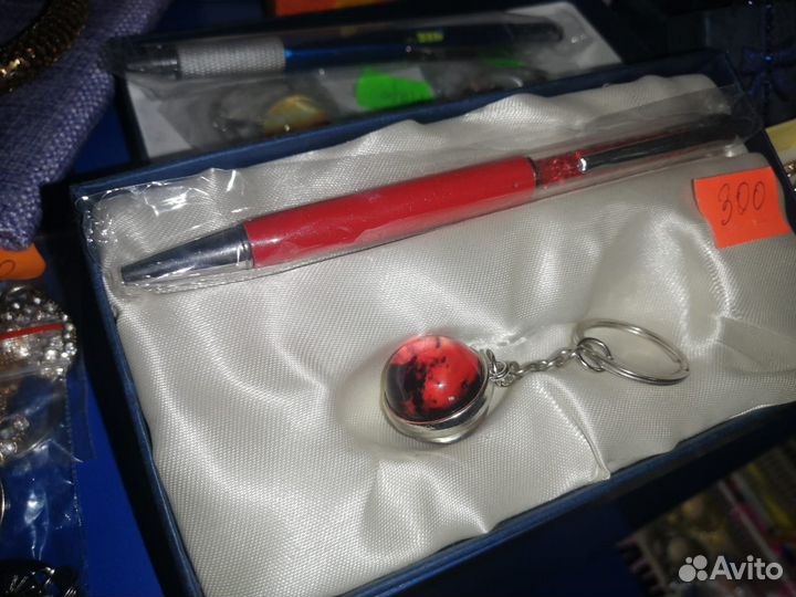 Подарочный набор: ручка и брелок, в коробке
