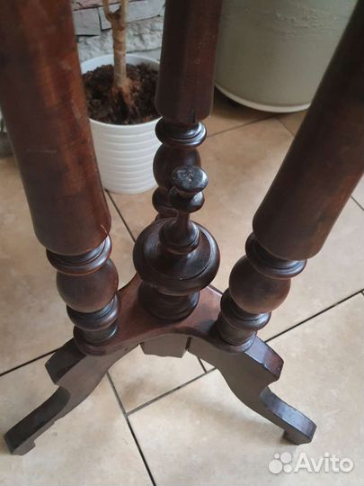 Столик подставка жардиньерка старинная
