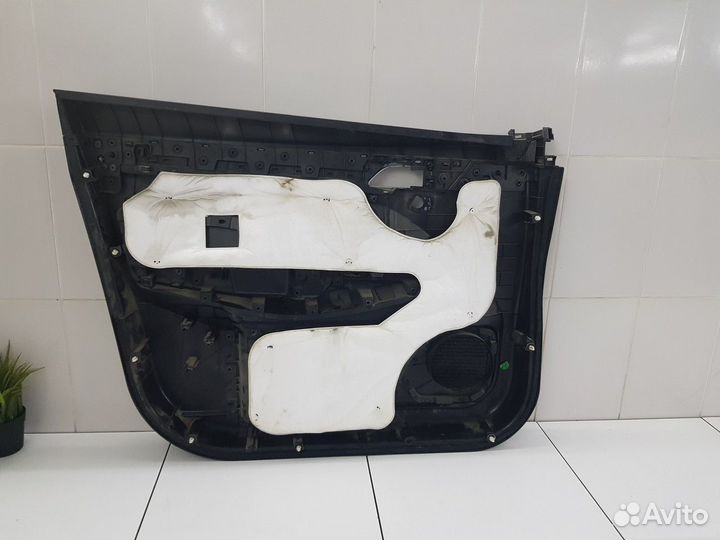 Обшивка двери передняя правая (Geely Coolray)