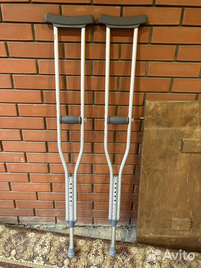 Костыли подмышечные