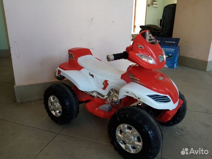 Детский электромобиль(квадроцкл)