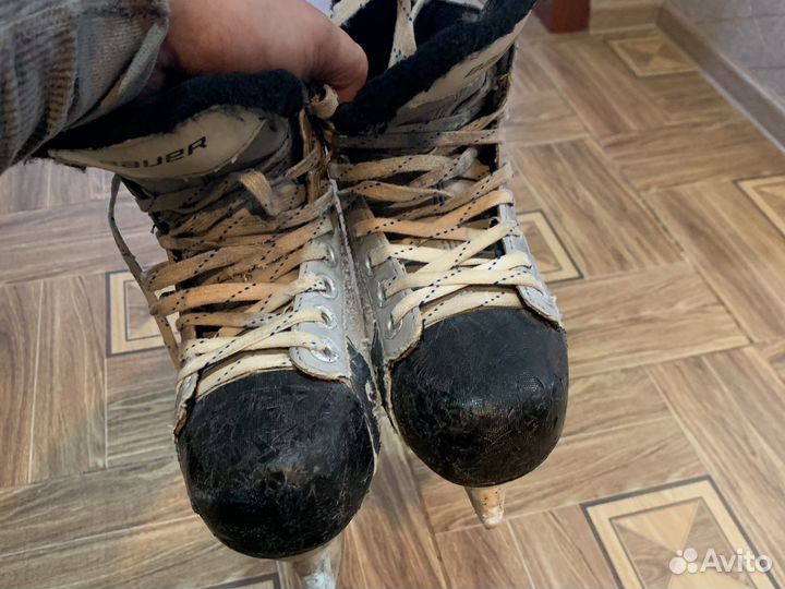 Коньки хоккейные