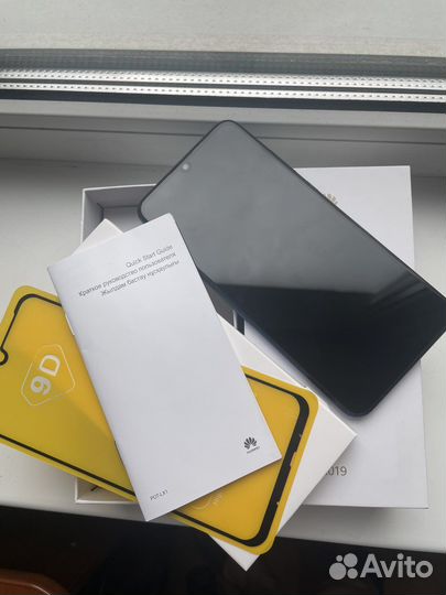 Телефон Huawei P smart 2019
