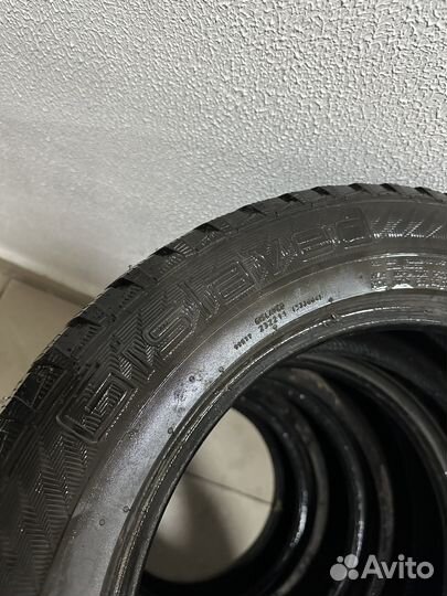 Gislaved Nord Frost 200 235/55 R17