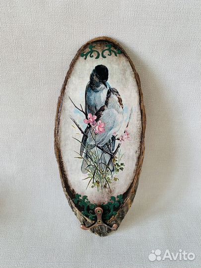 Вешалка настенная деревянная