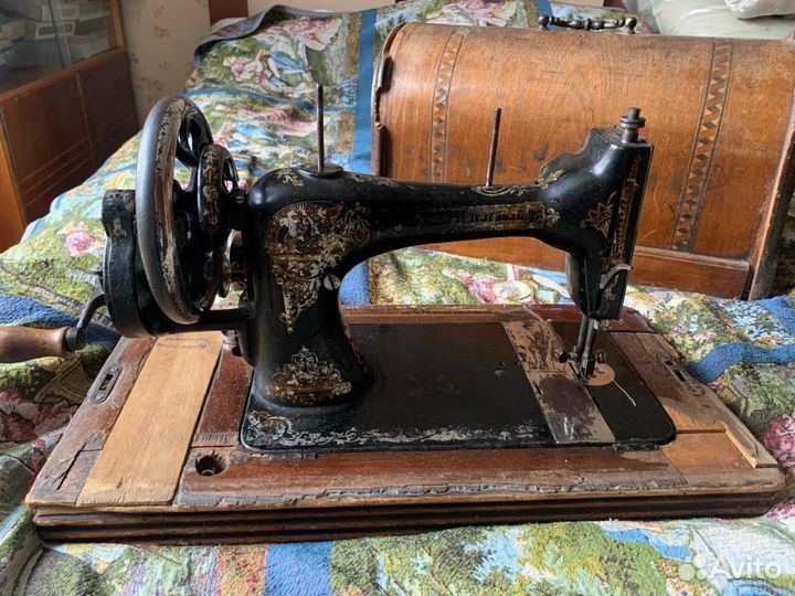 Старая швейная машинка Sterling (рабочая)