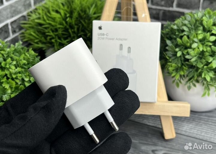 Зарядка на iPhone блок