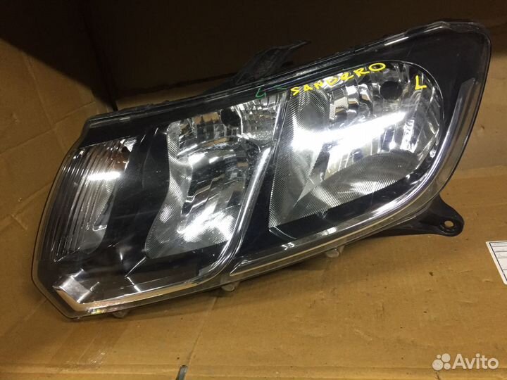 Фара не целая левая Renault Sandero 2015