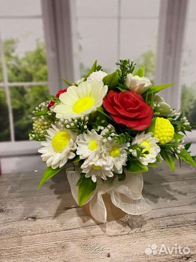 Букет ромашки с розами. Сувенирное мыло