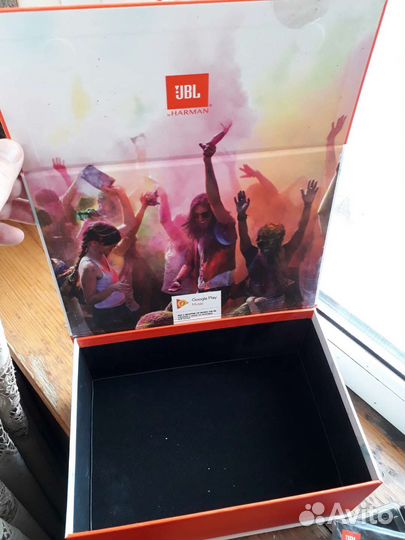 Коробка с инструкцией jbl charge 3