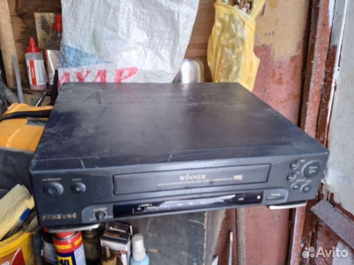 Видеомагнитофон