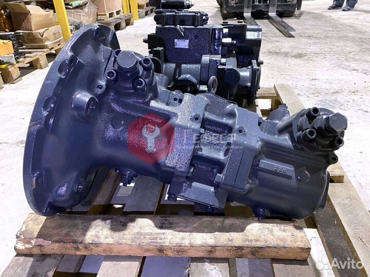 Гидравлический насос Komatsu PC210-6 708-2L-00461