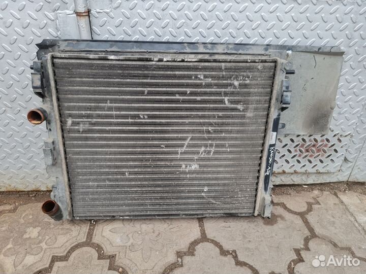 Renault Kangoo. Рено Канго. Радиатор