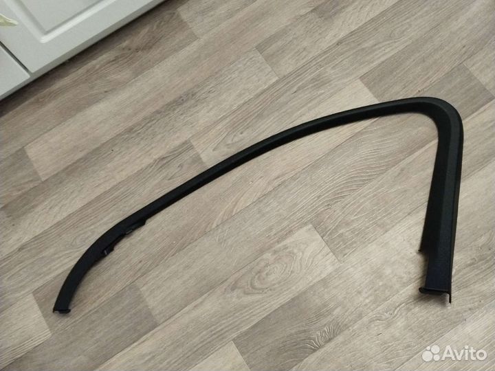 Окантовка передней правой двери Mercedes W213