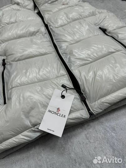 Стильные жилетки Moncler (2024)на осень