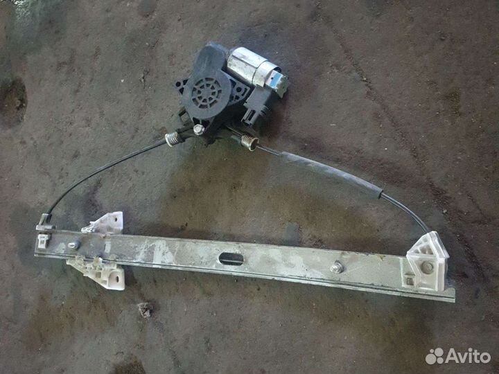 Стеклоподъемник передний правый мазда cx-7