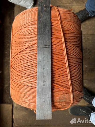 Шпагат в бобинах