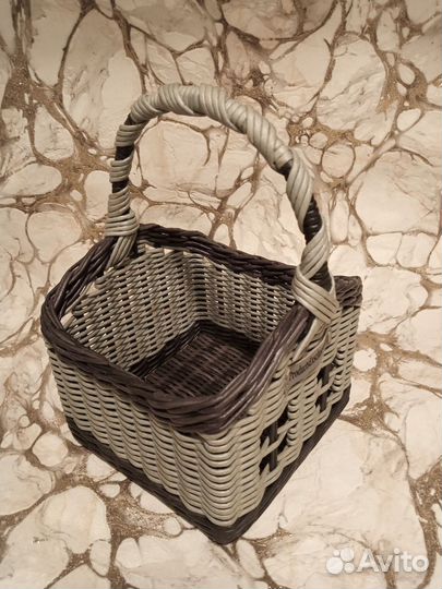 Корзина плетеная с ручкой/подарочная корзина
