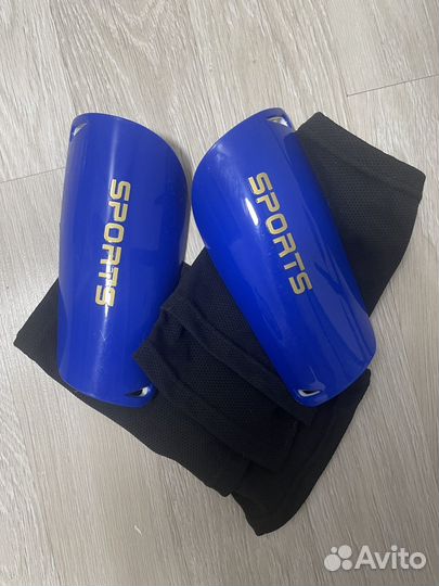 Щитки футбольные взрослые