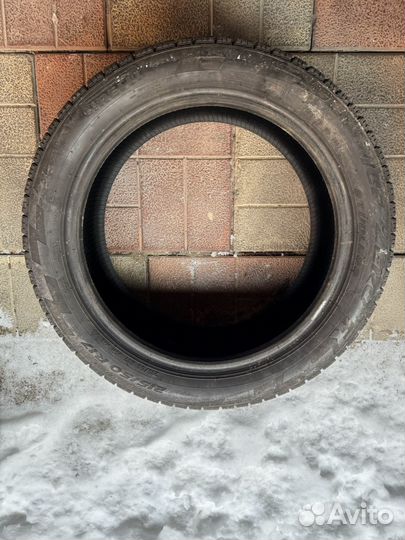 Pirelli Ice Zero 215/50 R17