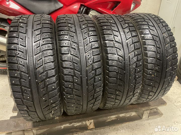 Kumho I'Zen KW22 215/60 R16 99T