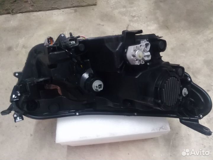 Фара Toyota RAV4 15-19 LH