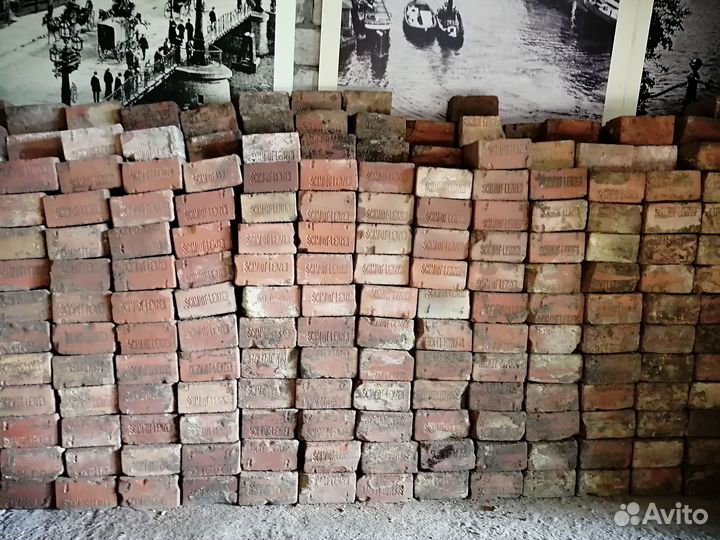 Кирпич немецкий с клеймом