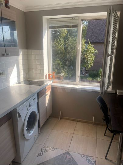 2-к. квартира, 42 м², 2/4 эт.