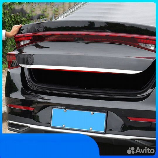 Хром молдинг на багажник нижний Kia K5 2020-2022